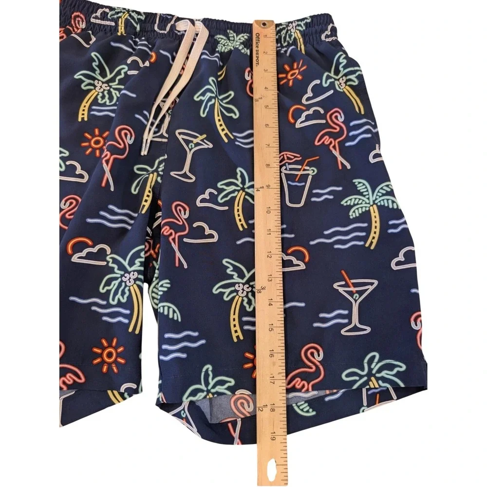 Chubbies Swim Trunks Mens M Navy‎ Neon Flamingo Palm Tree Cocktail Board Shorts